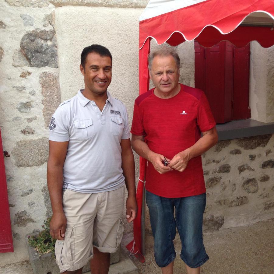 Les Maitres Sonneurs Bed & Breakfast Huriel Exterior foto