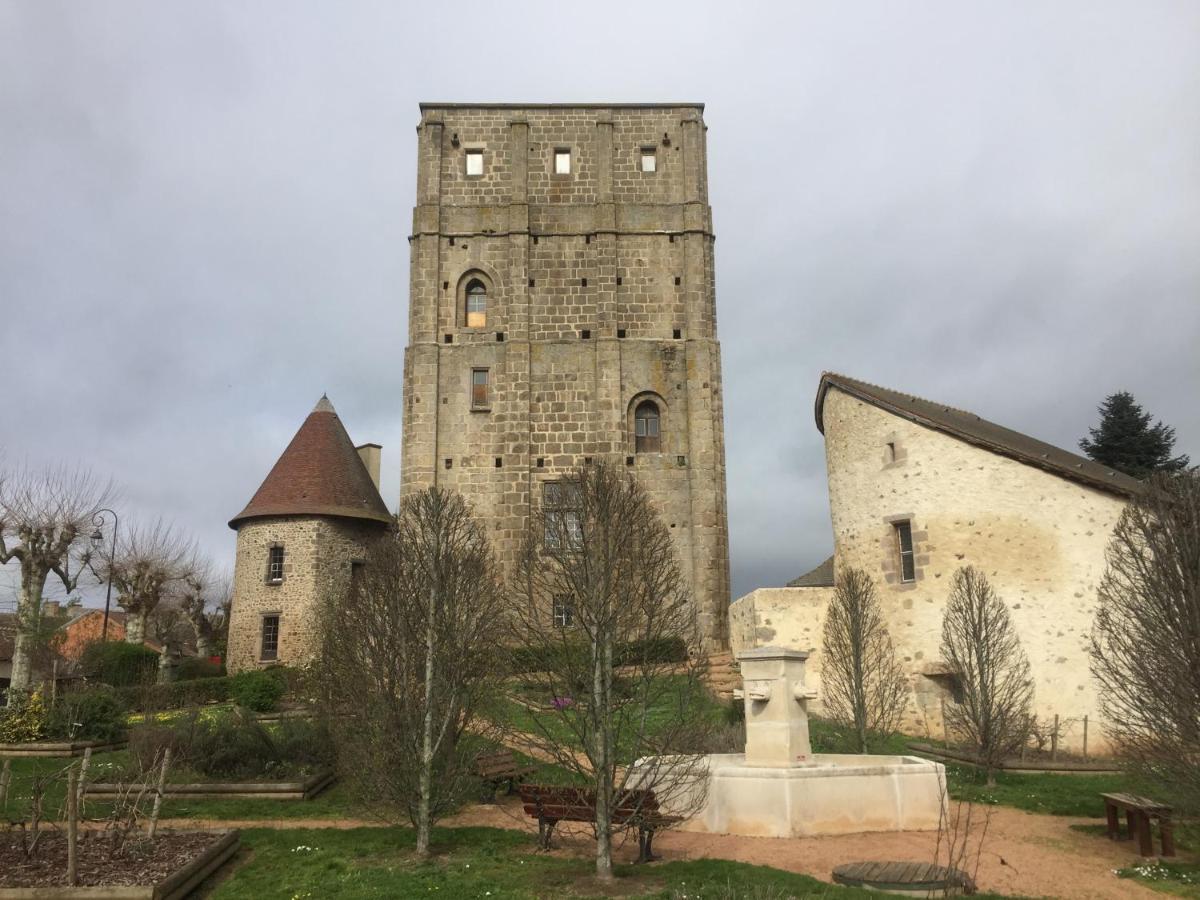 Les Maitres Sonneurs Bed & Breakfast Huriel Exterior foto