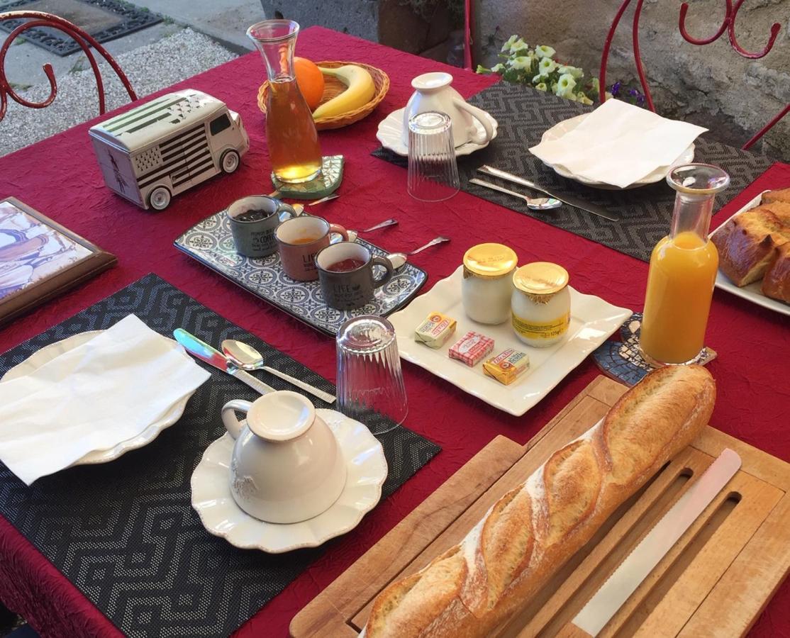 Les Maitres Sonneurs Bed & Breakfast Huriel Exterior foto