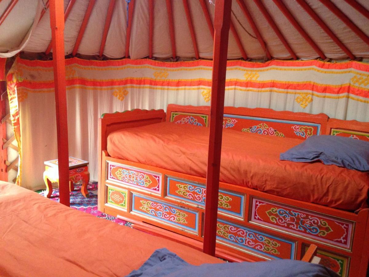Les Maitres Sonneurs Bed & Breakfast Huriel Exterior foto