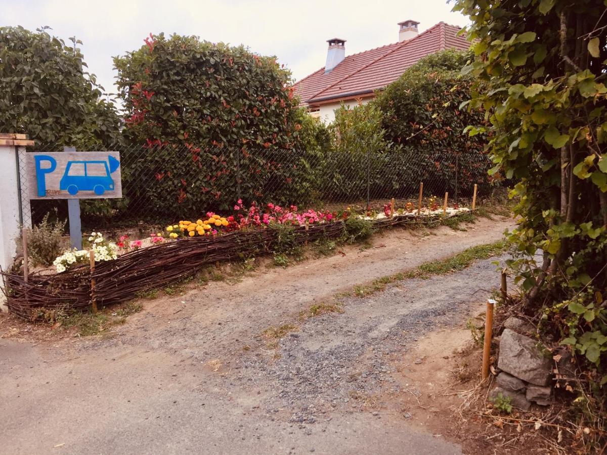 Les Maitres Sonneurs Bed & Breakfast Huriel Exterior foto