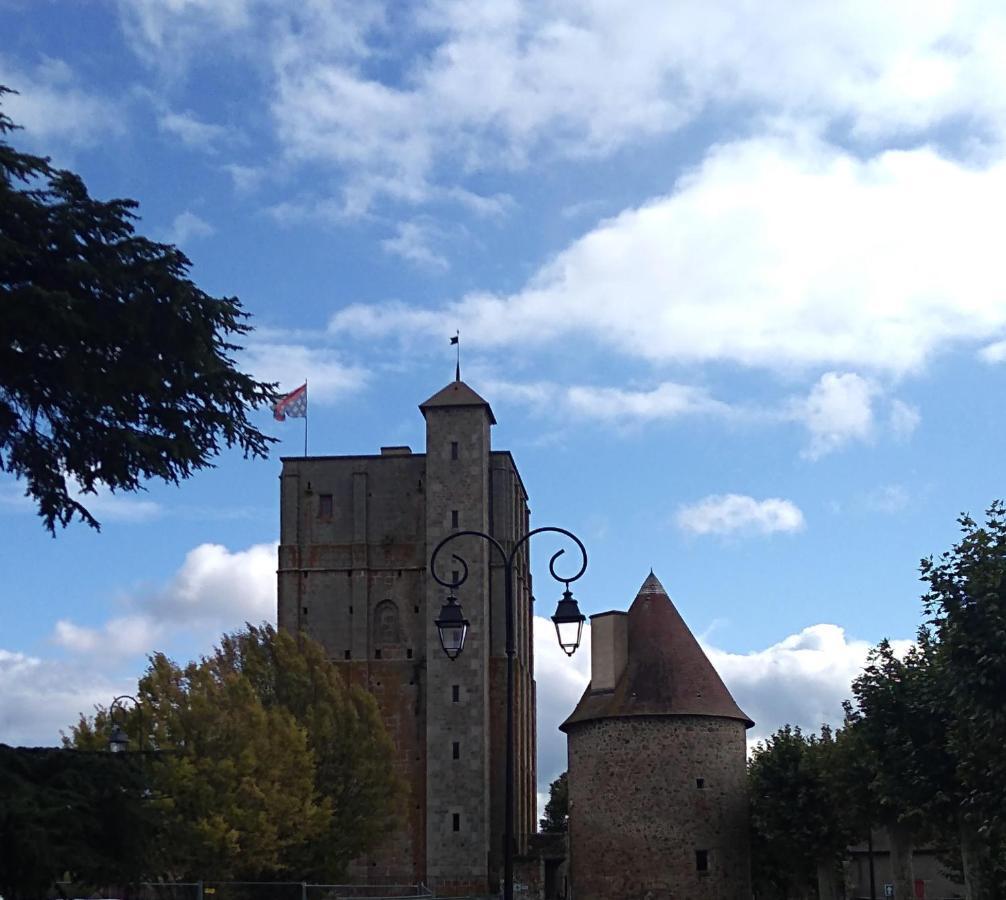 Les Maitres Sonneurs Bed & Breakfast Huriel Exterior foto