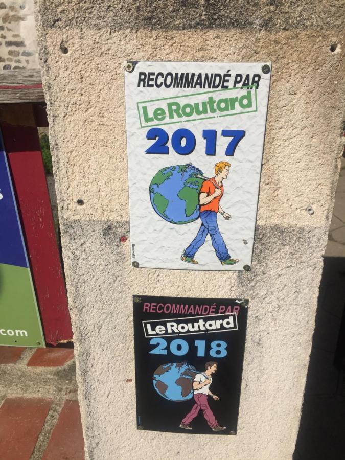 Les Maitres Sonneurs Bed & Breakfast Huriel Exterior foto