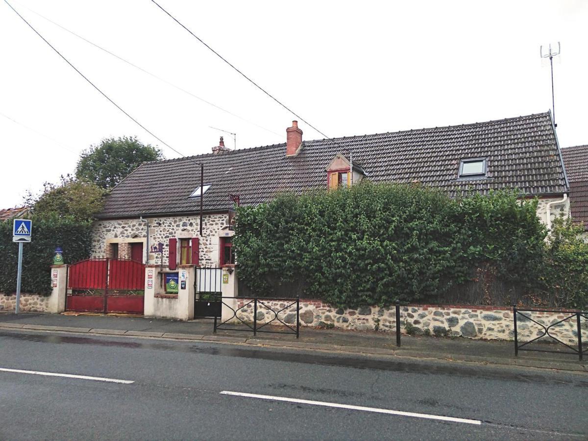 Les Maitres Sonneurs Bed & Breakfast Huriel Exterior foto